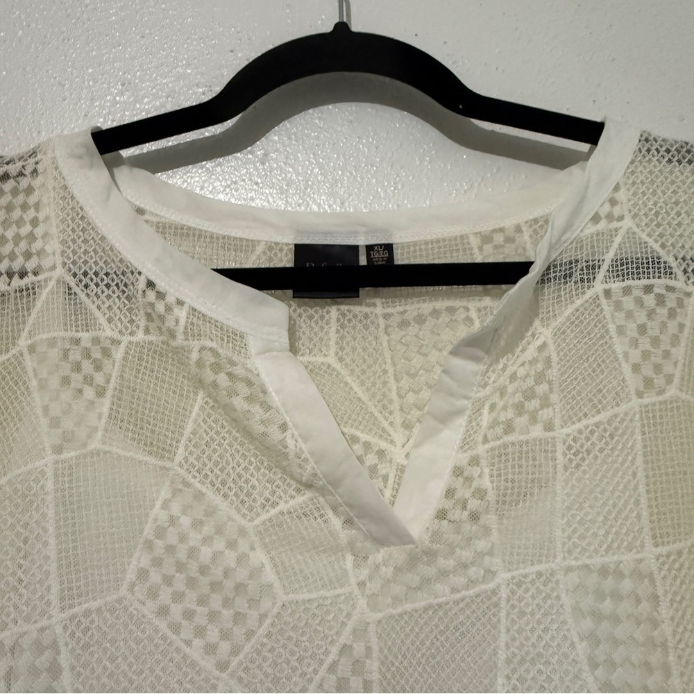 Rafaella Ivory Top. Delicate patchwork pattern. Three quarter sleeves. XL. NWT. - Picture 2 of 10